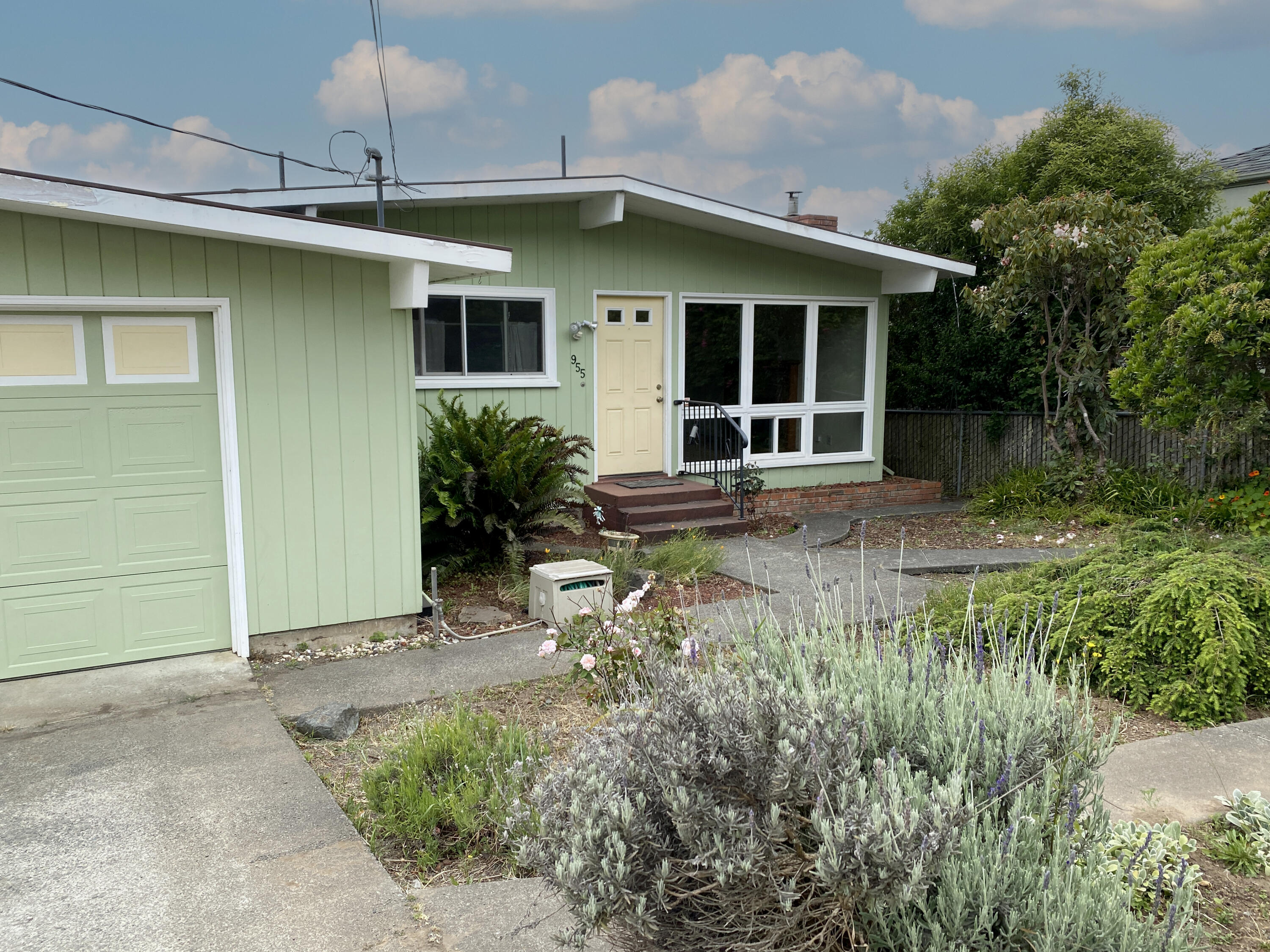 955 Spring Street