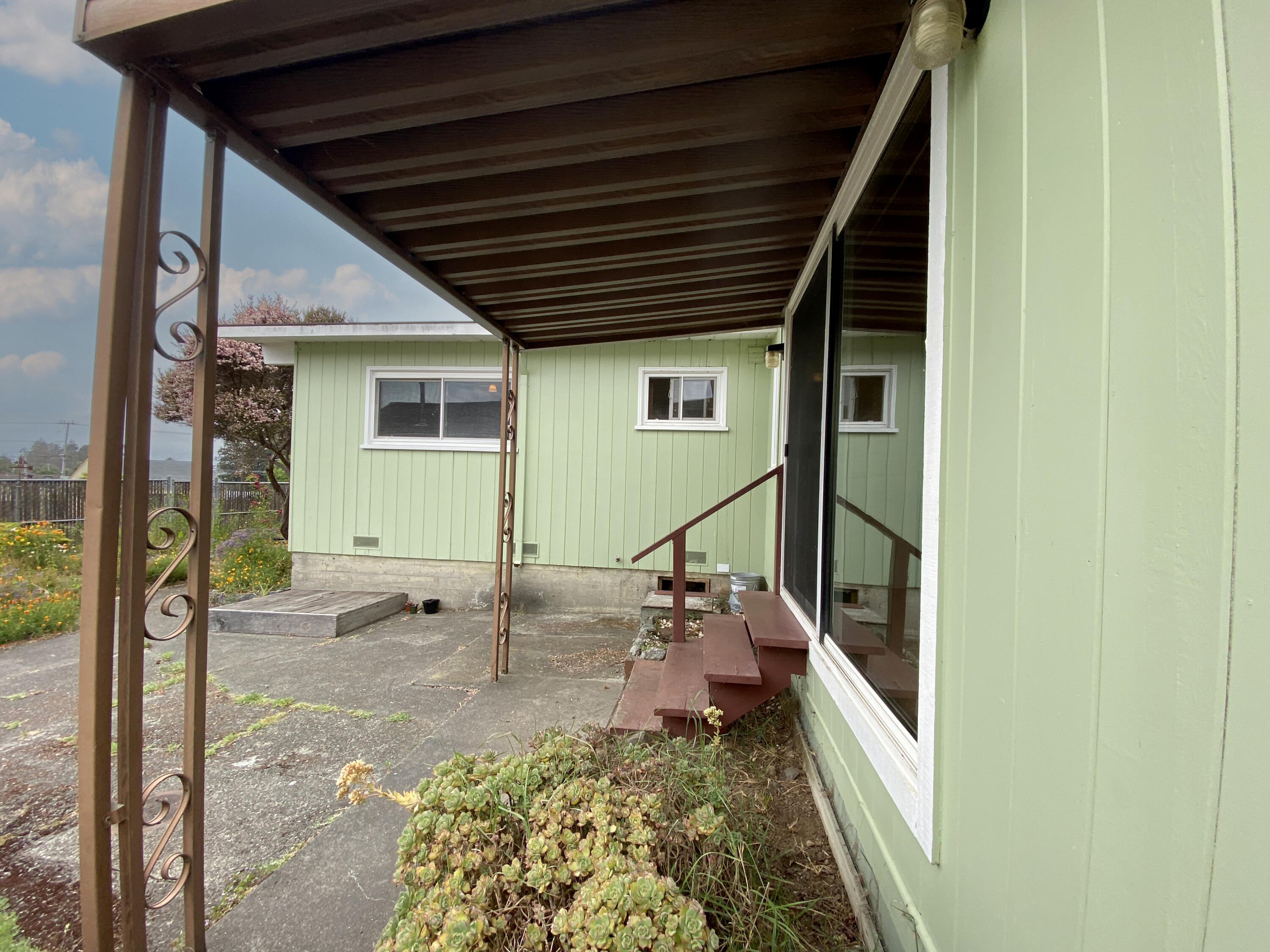 955 Spring Street