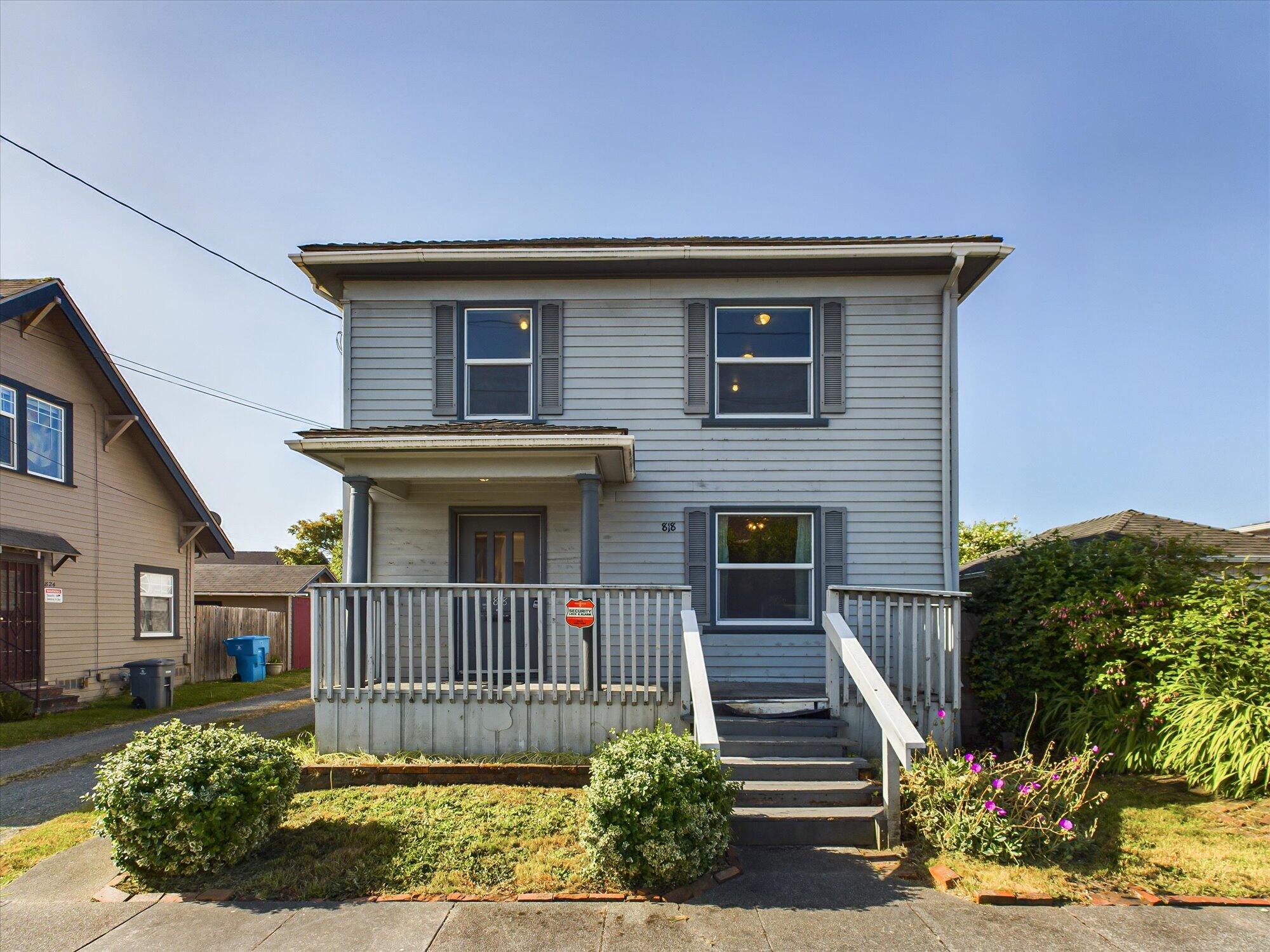 818 15th Street
