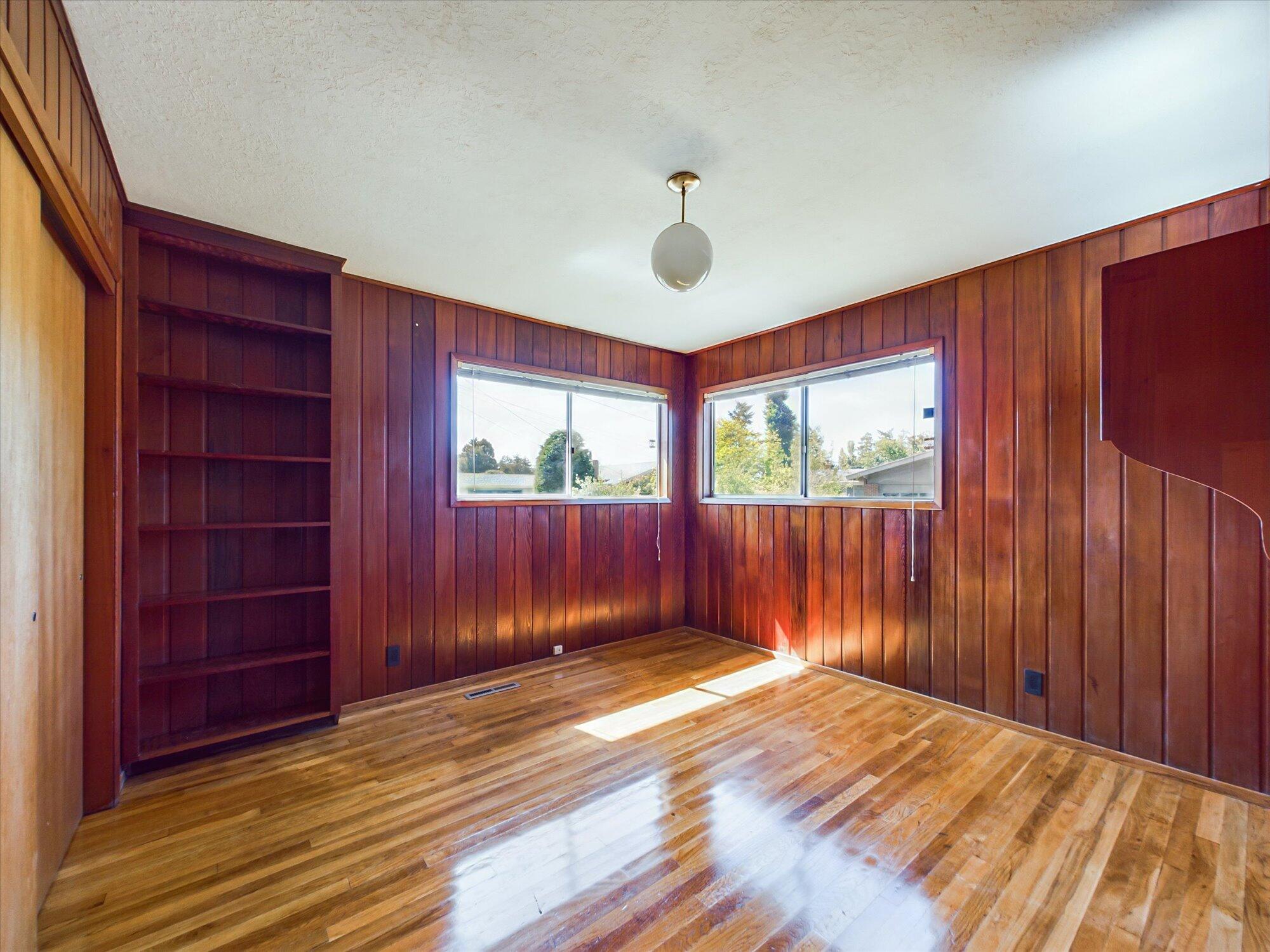 2054 Mcclaskey Lane