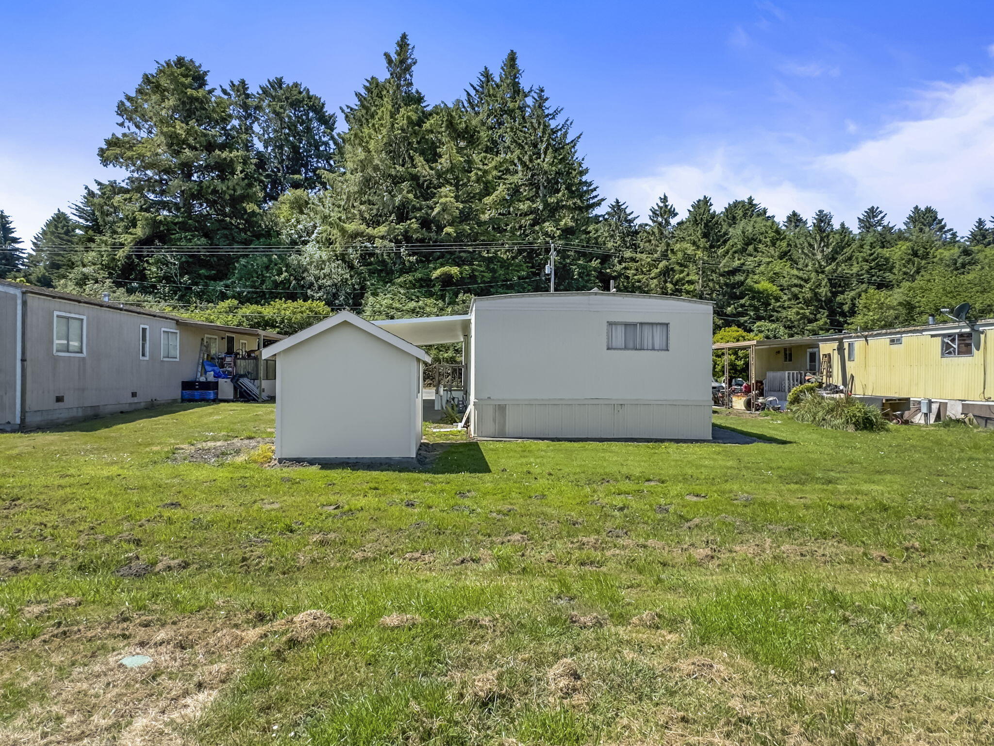 719 Centerville Road, 9
