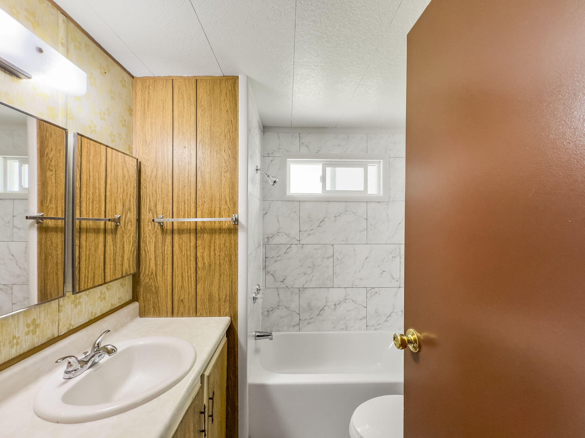 719 Centerville Road, 9