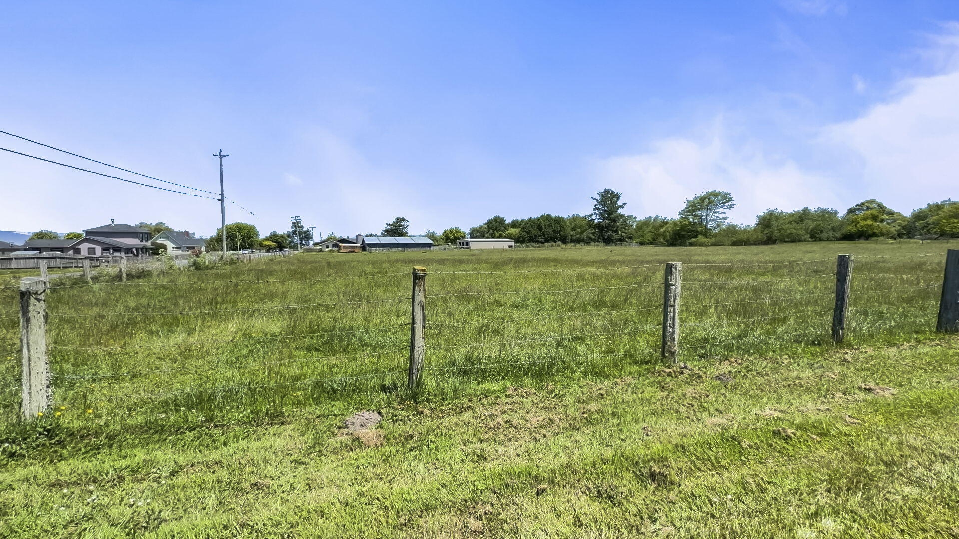 719 Centerville Road, 9
