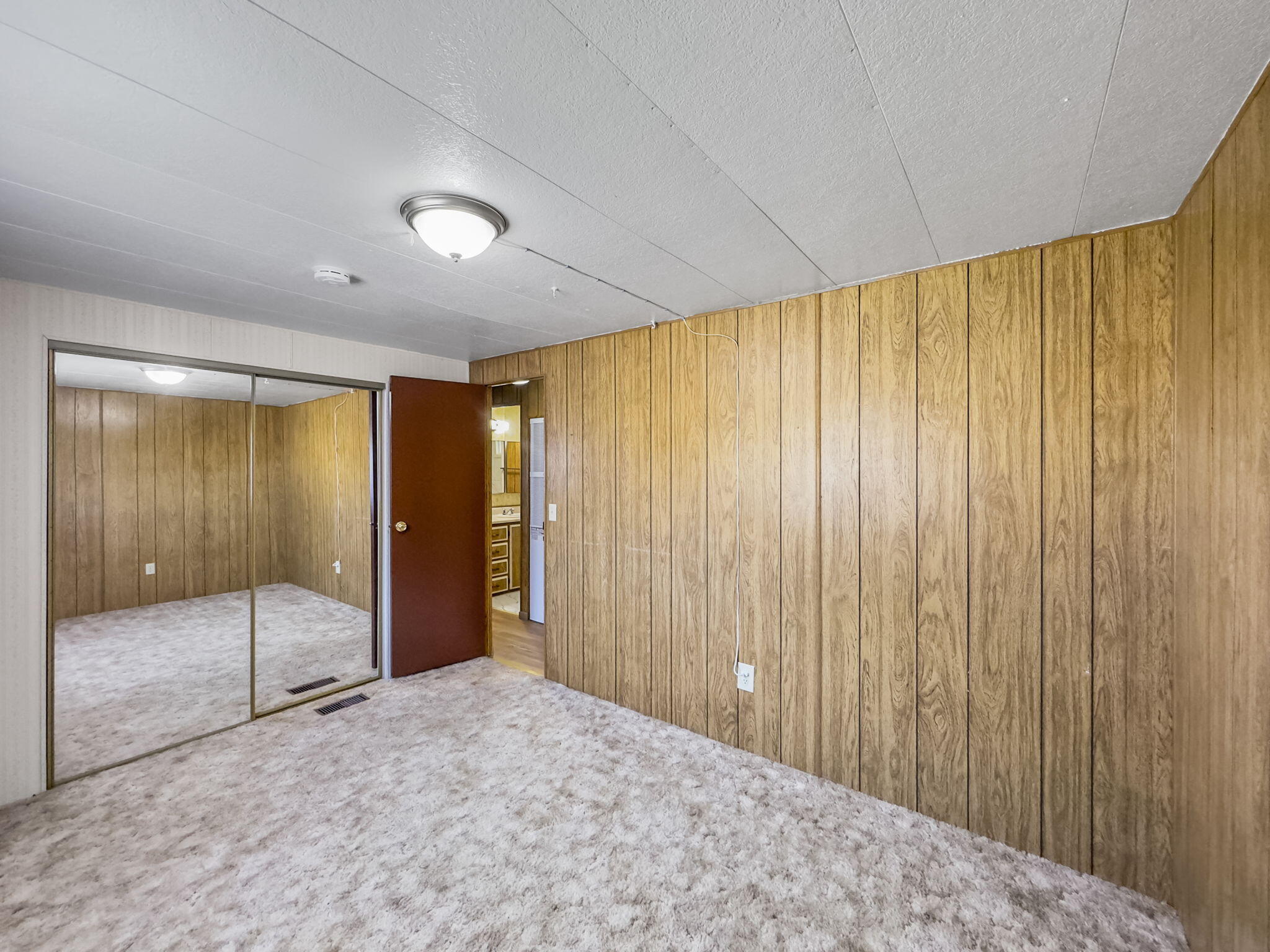 719 Centerville Road, 9
