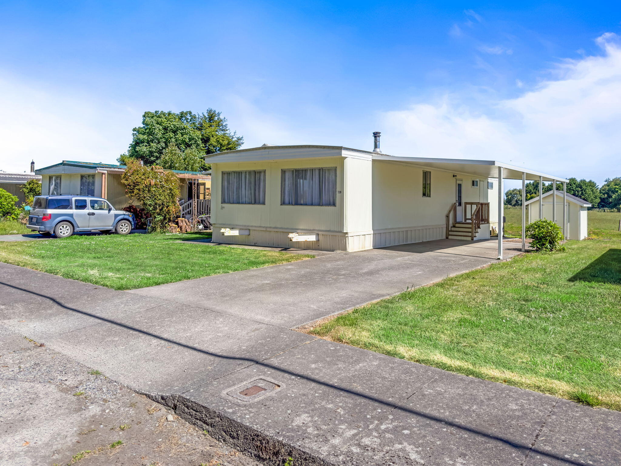 719 Centerville Road, 9