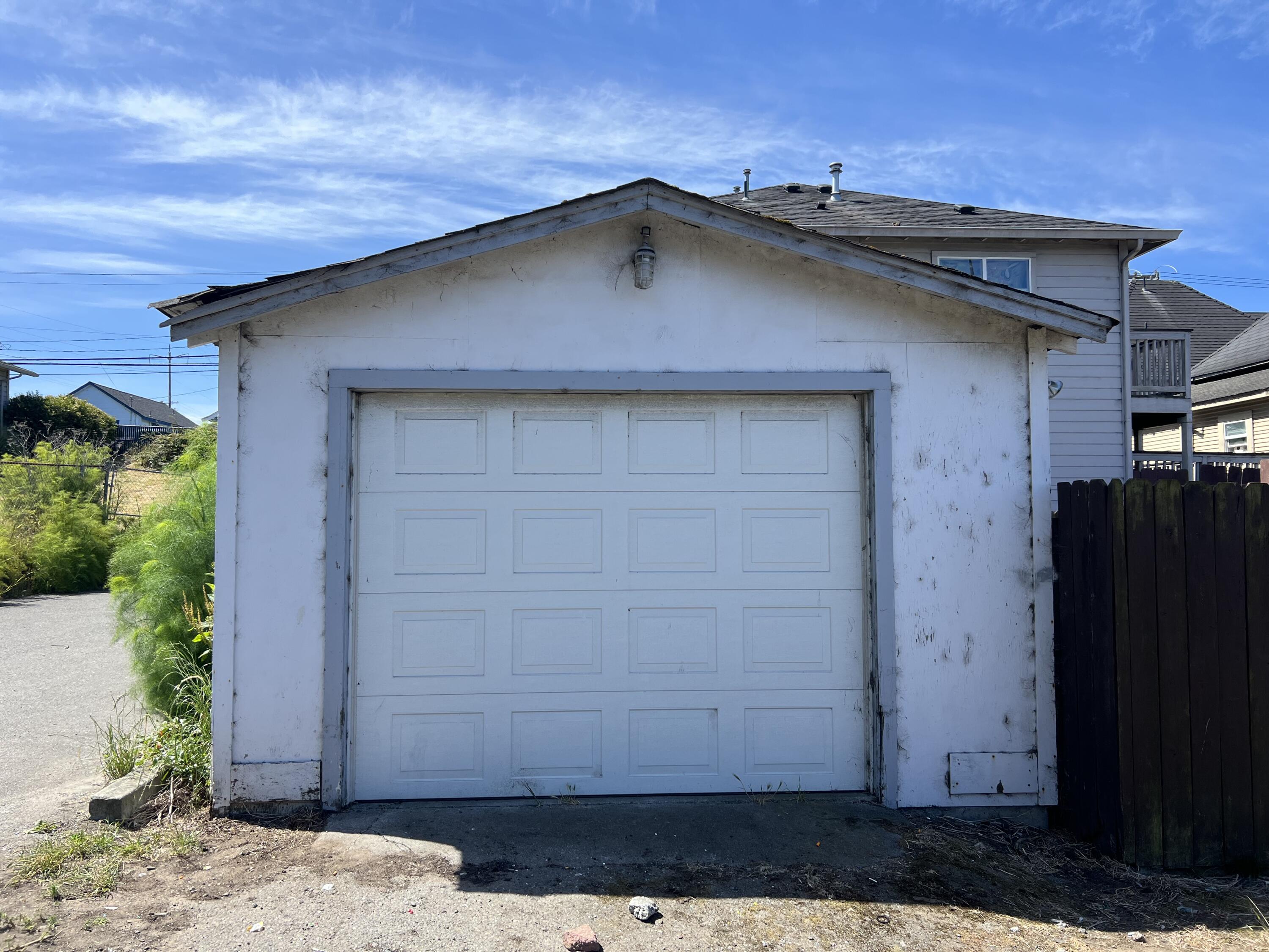 1823 Fairfield Street