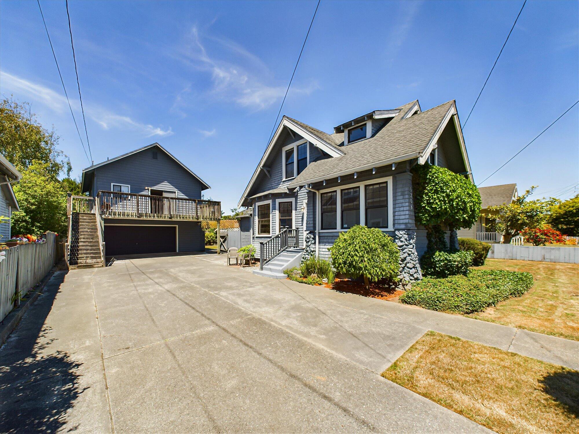 3206 Lowell Street