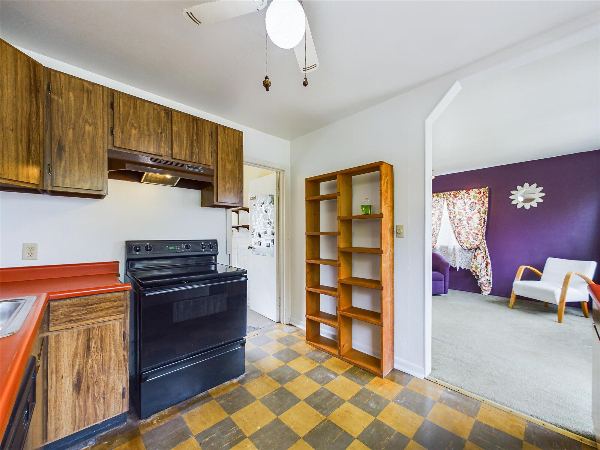 4044 Little Fairfield Street