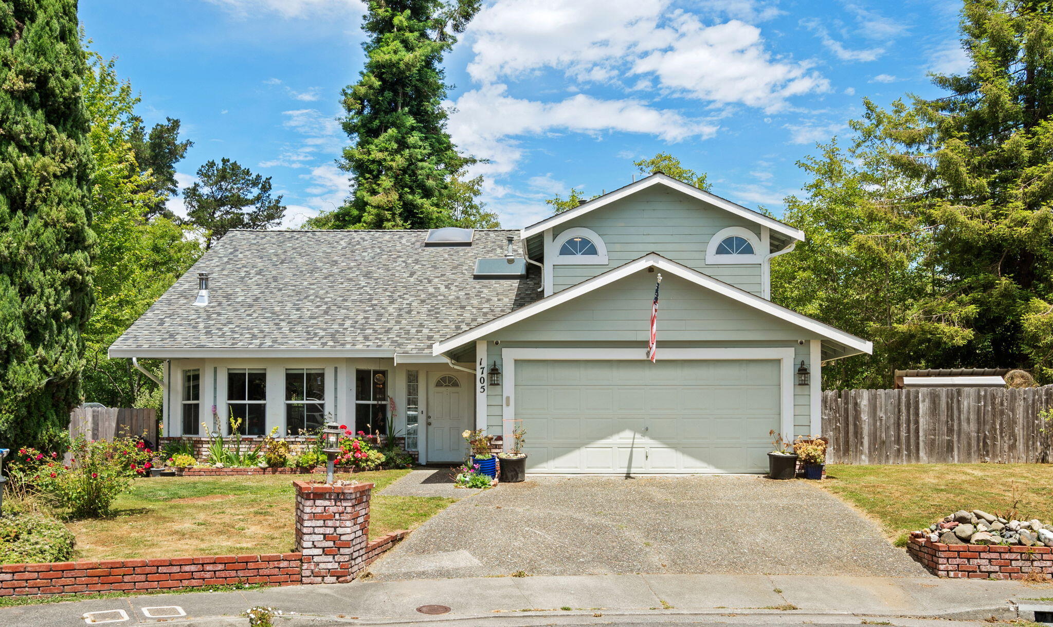 1705 Blue Jay Court