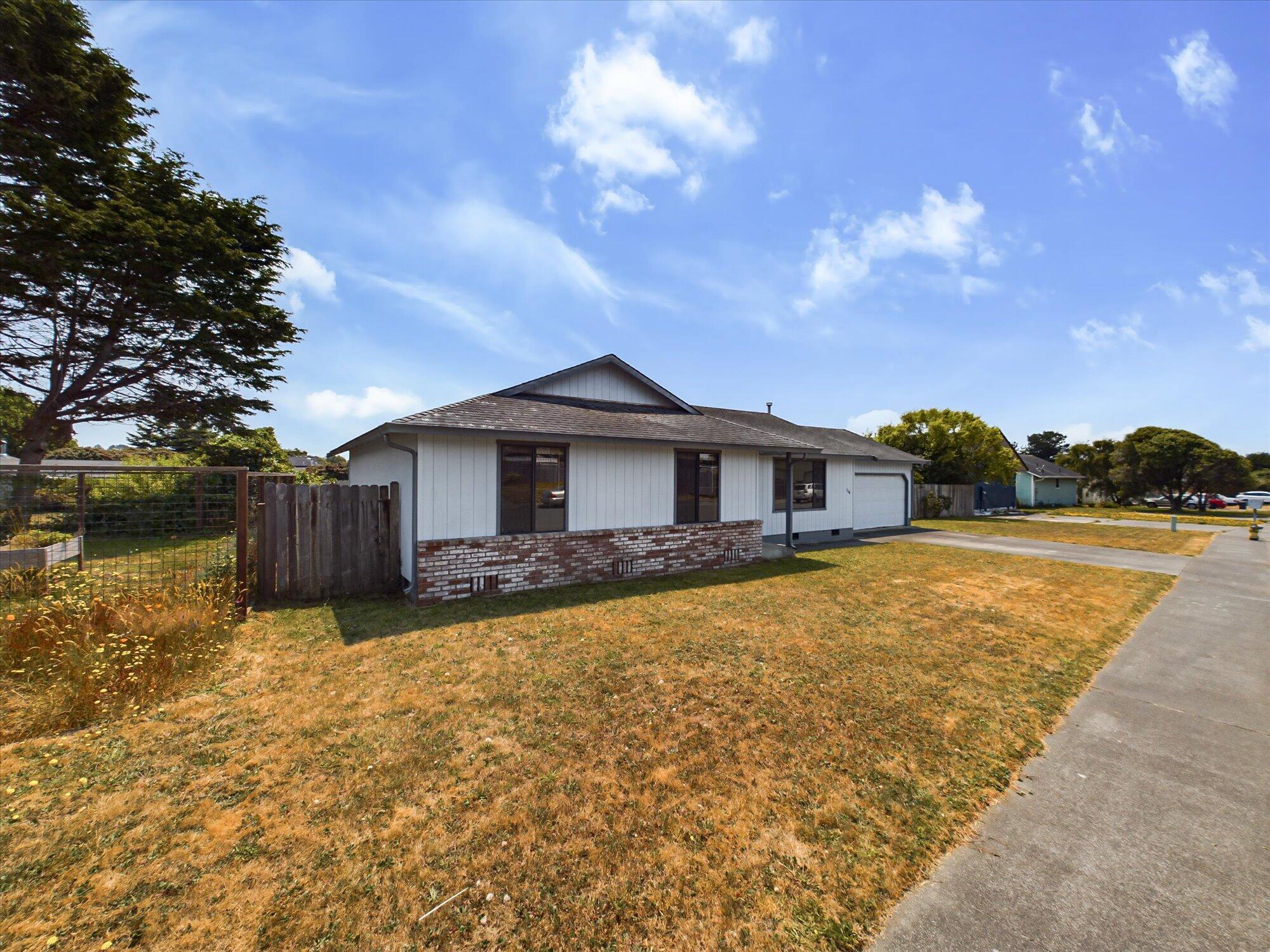 1196 Marius Court, McKinleyville
