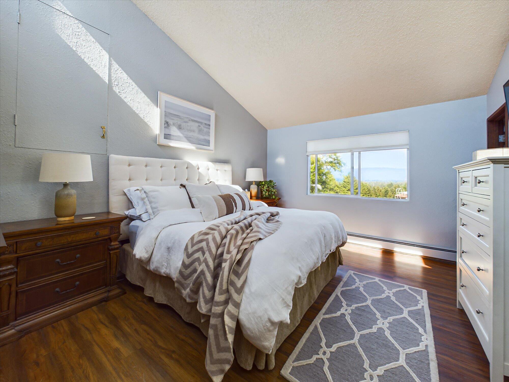 1010 Hilltop Lane, McKinleyville