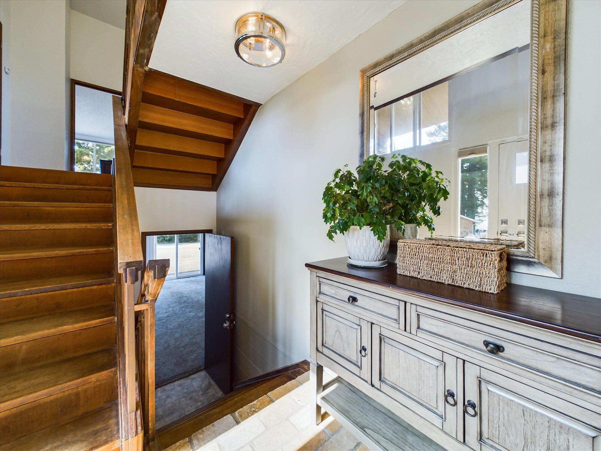 1010 Hilltop Lane, McKinleyville