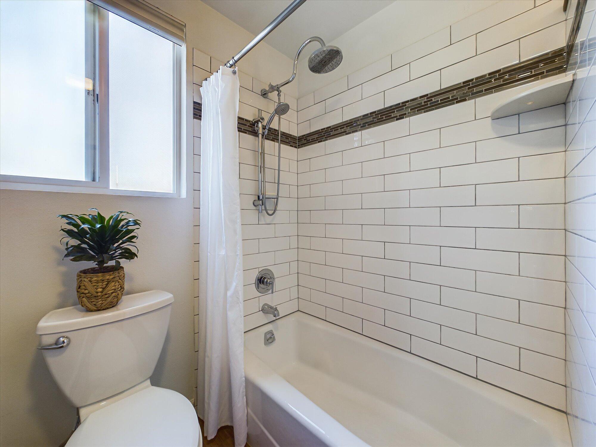 1010 Hilltop Lane, McKinleyville