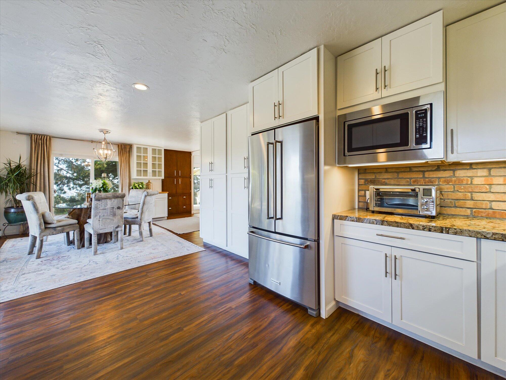 1010 Hilltop Lane, McKinleyville
