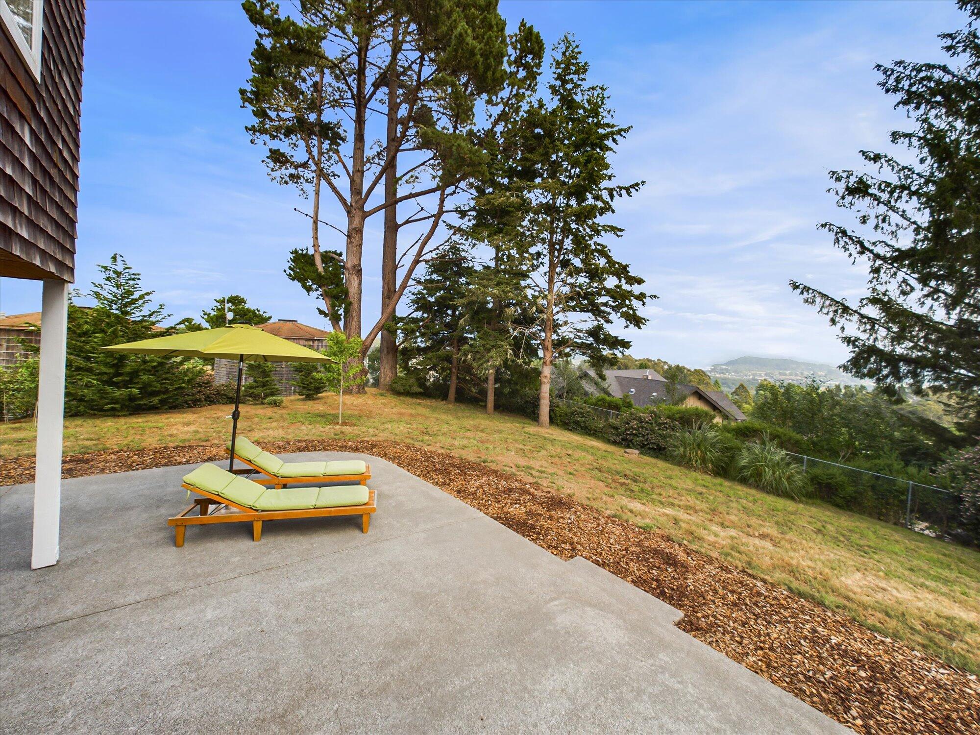 1010 Hilltop Lane, McKinleyville