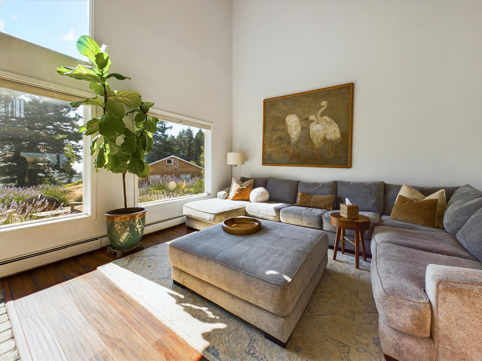 1010 Hilltop Lane, McKinleyville