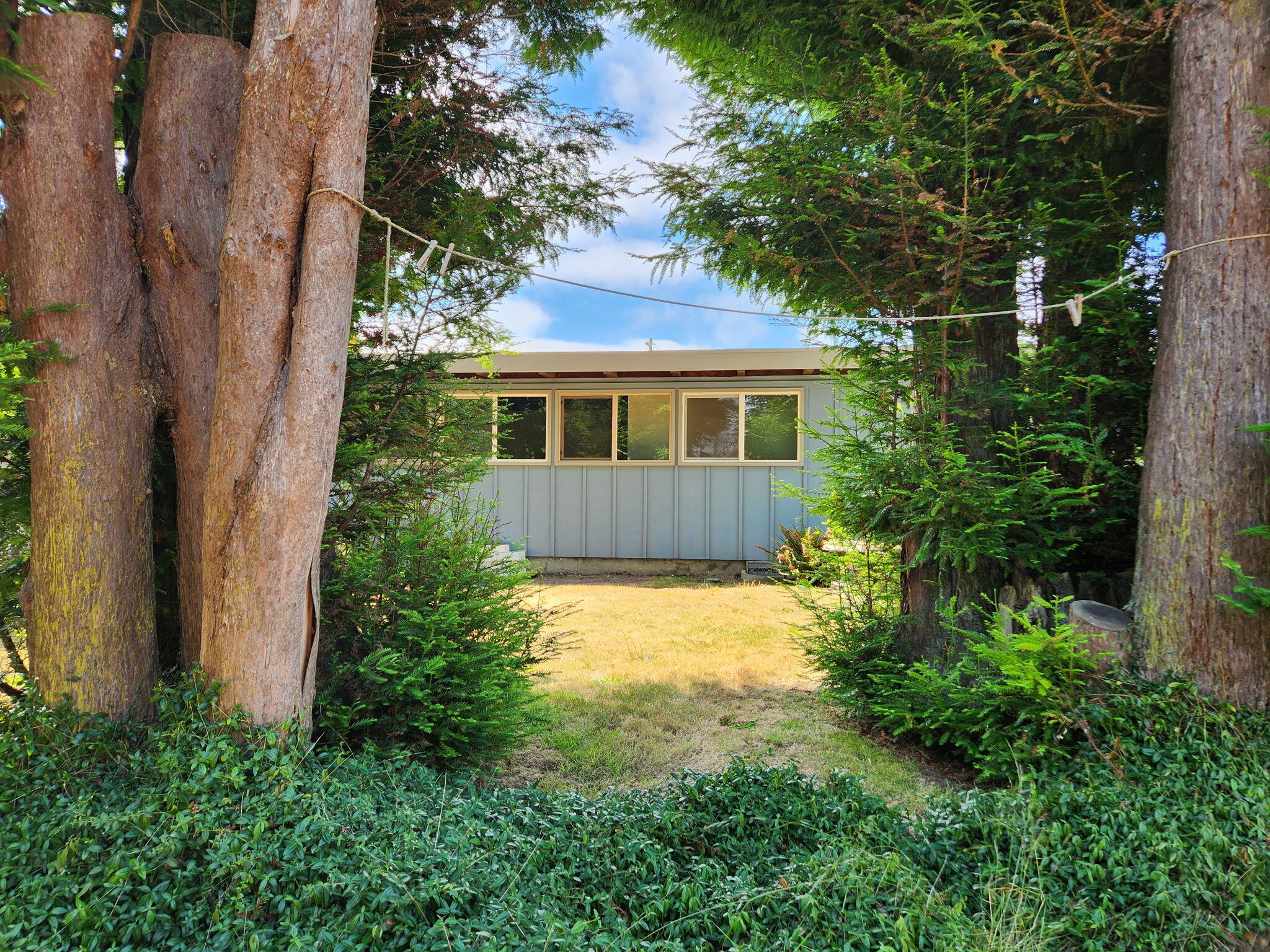 3365 Prairie Avenue