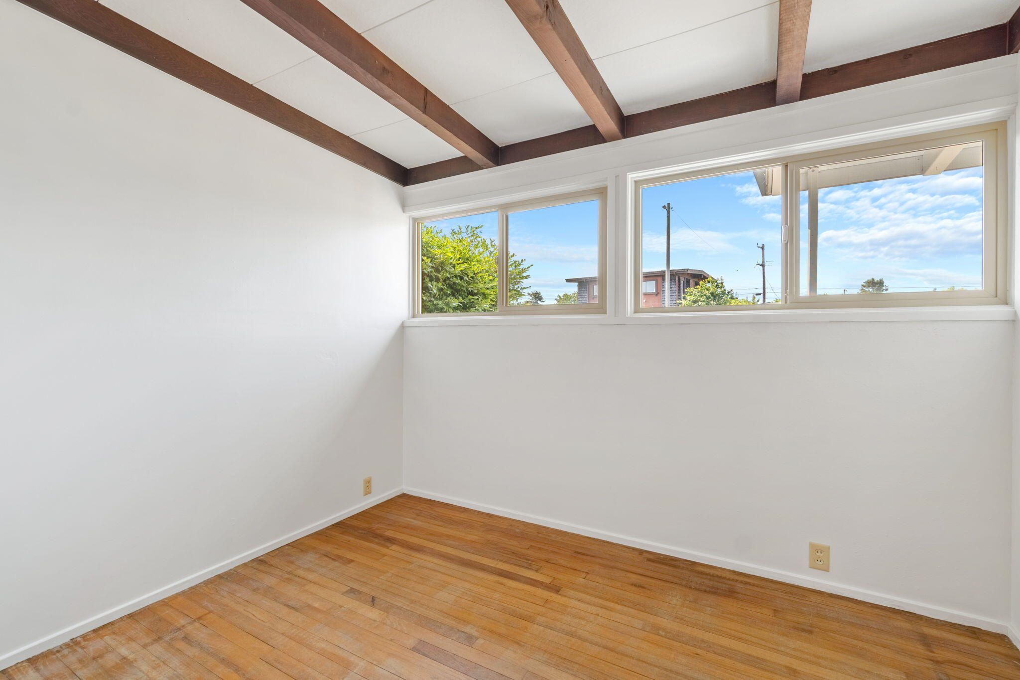 3365 Prairie Avenue