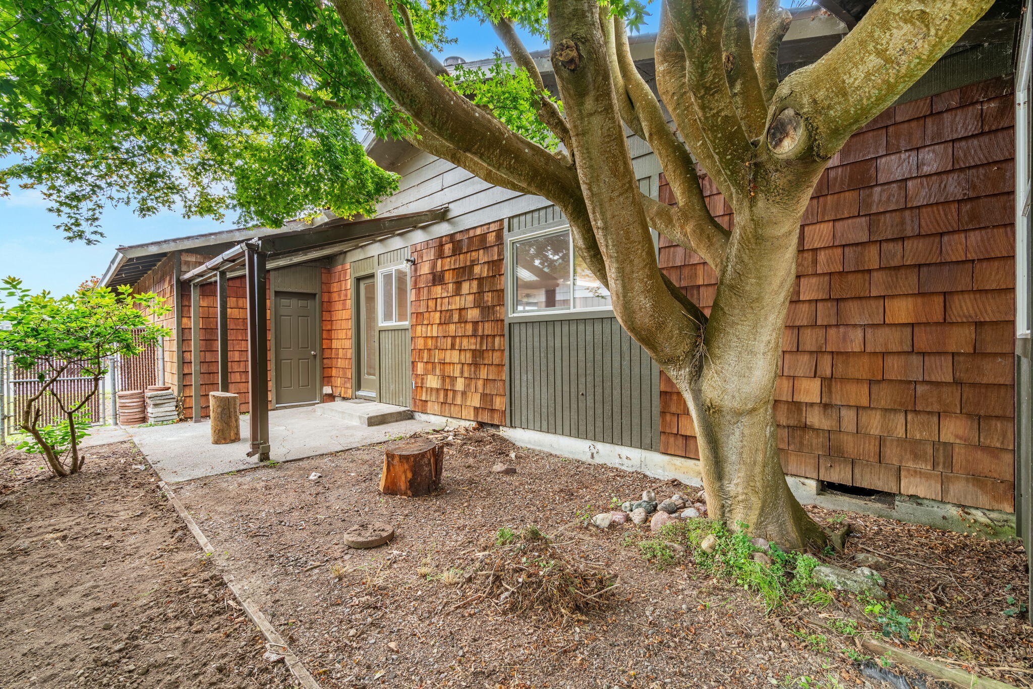 3217 Alice Avenue