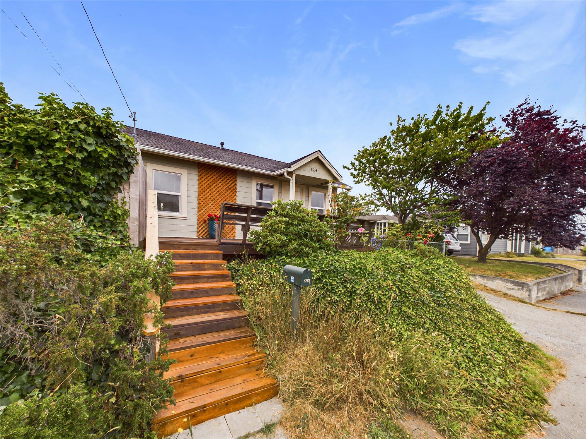 424 Silva Avenue