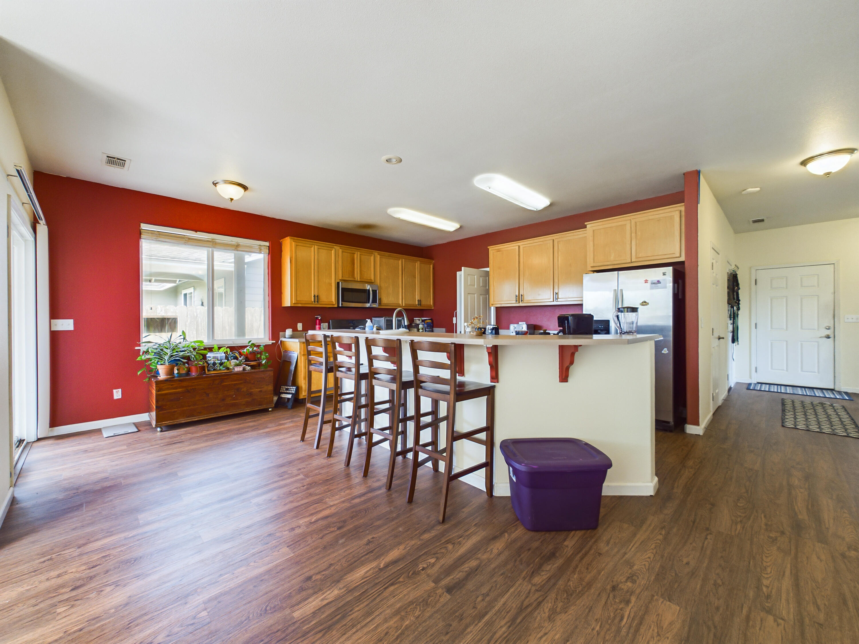 1833 Peninsula Drive