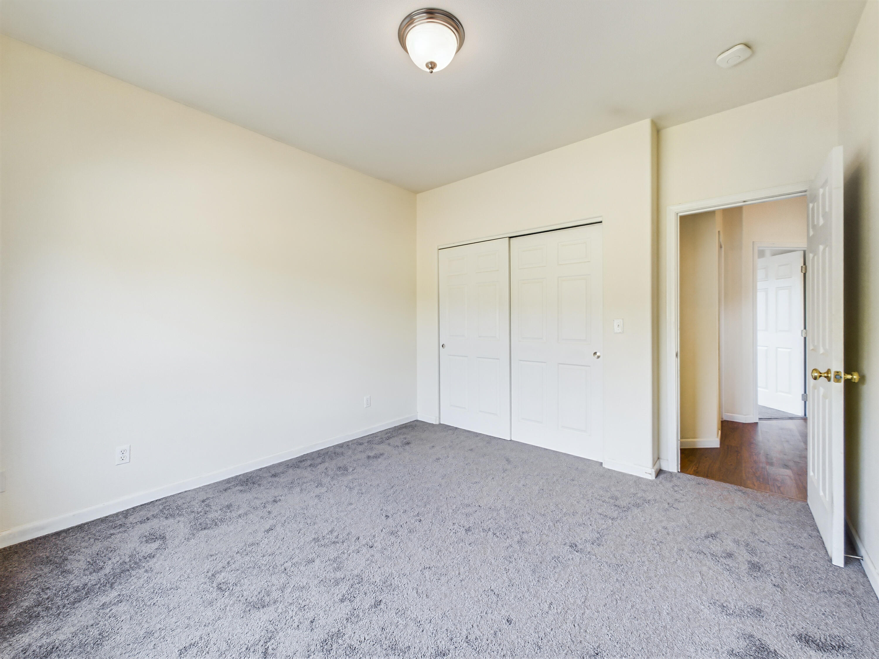 1833 Peninsula Drive