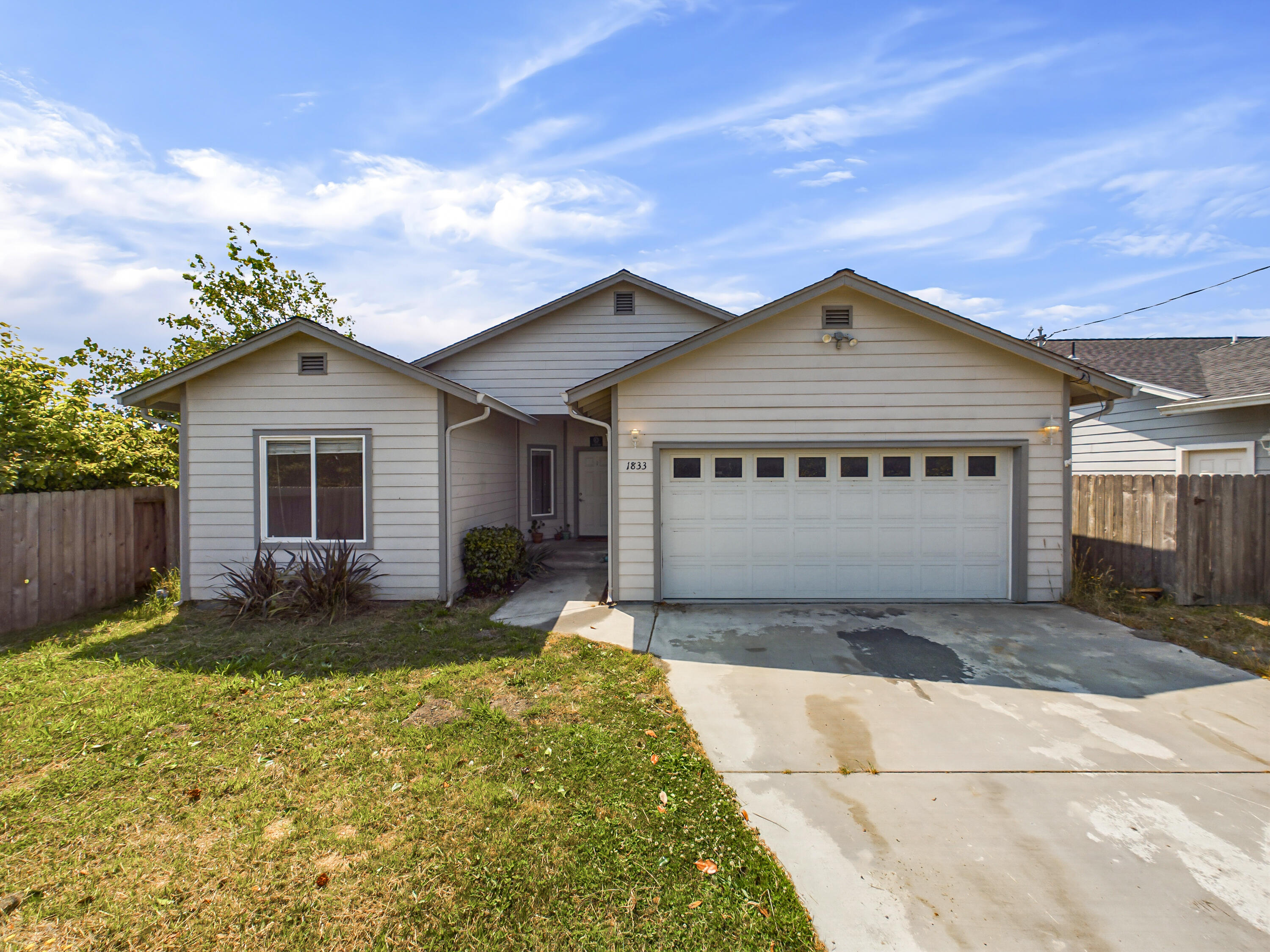 1833 Peninsula Drive