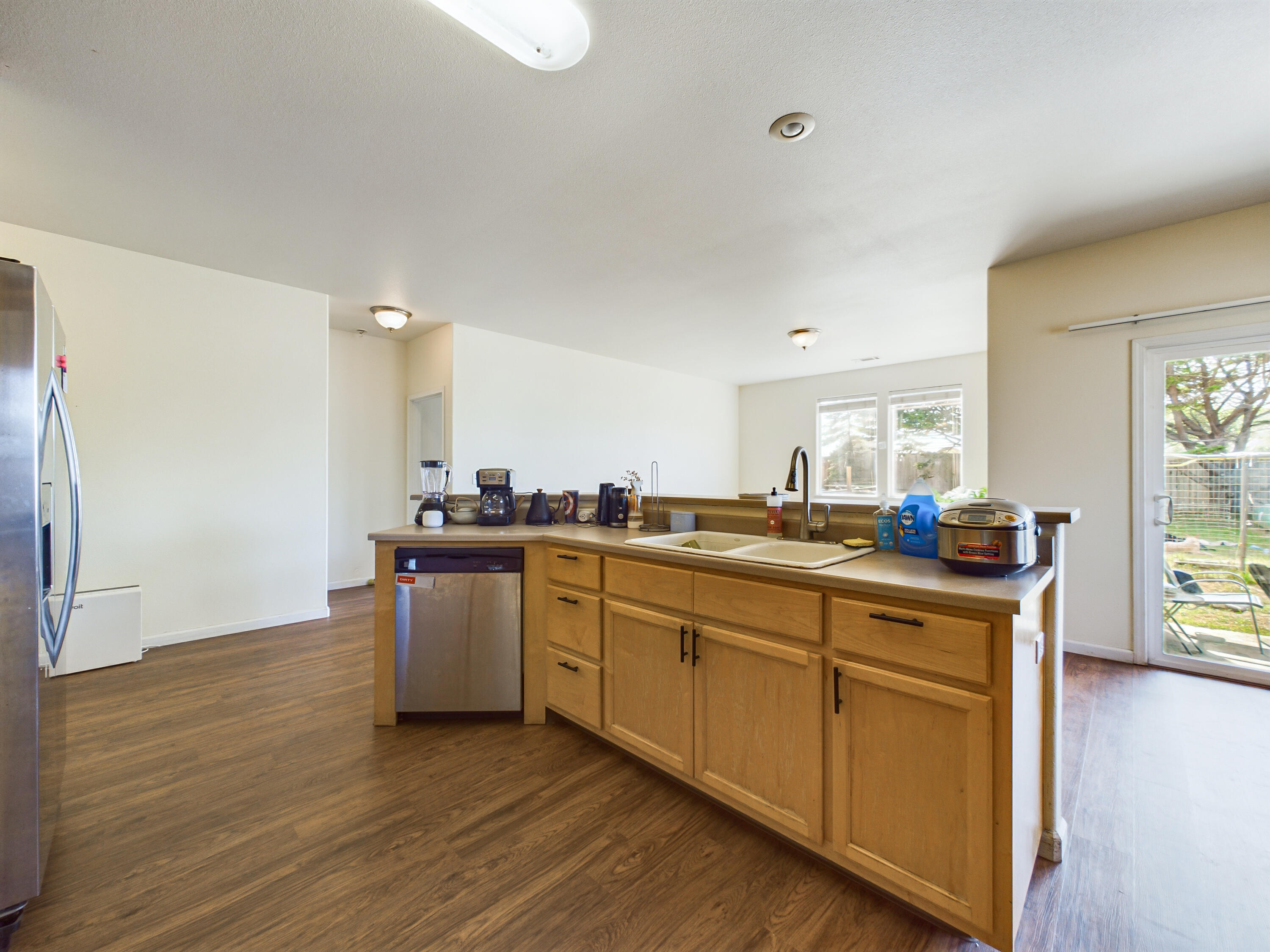 1833 Peninsula Drive