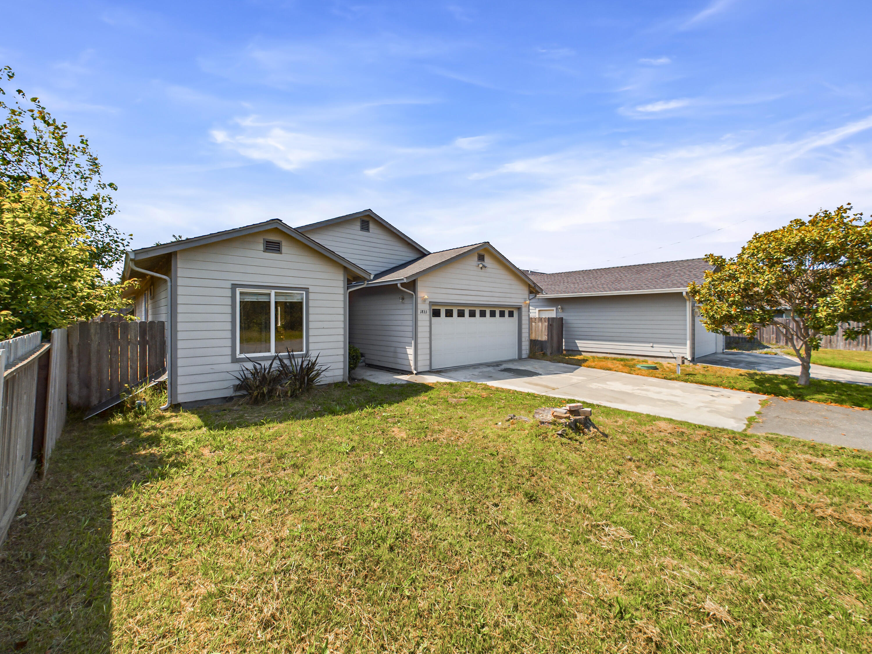 1833 Peninsula Drive