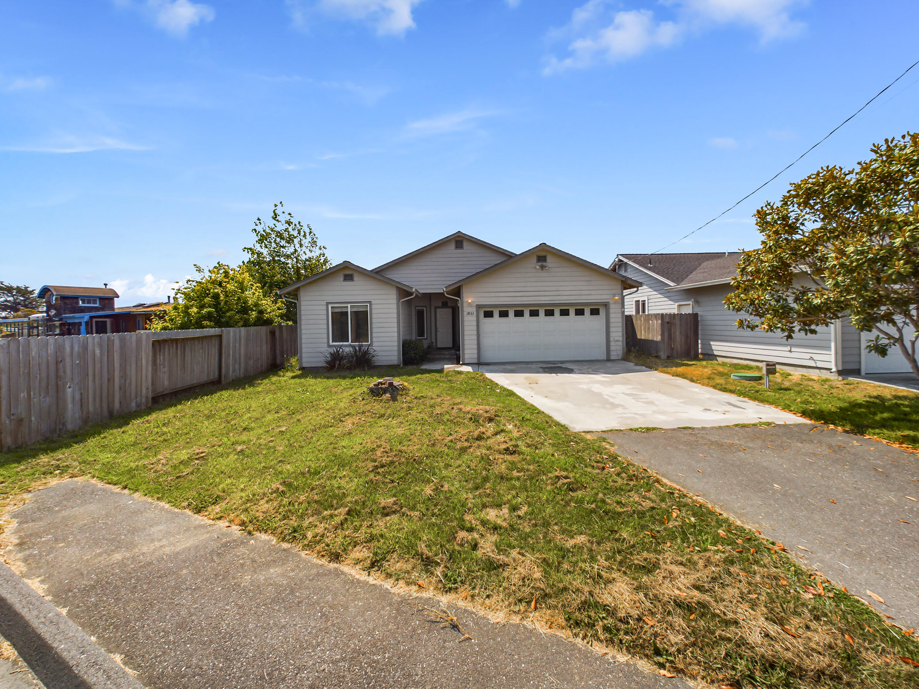 1833 Peninsula Drive