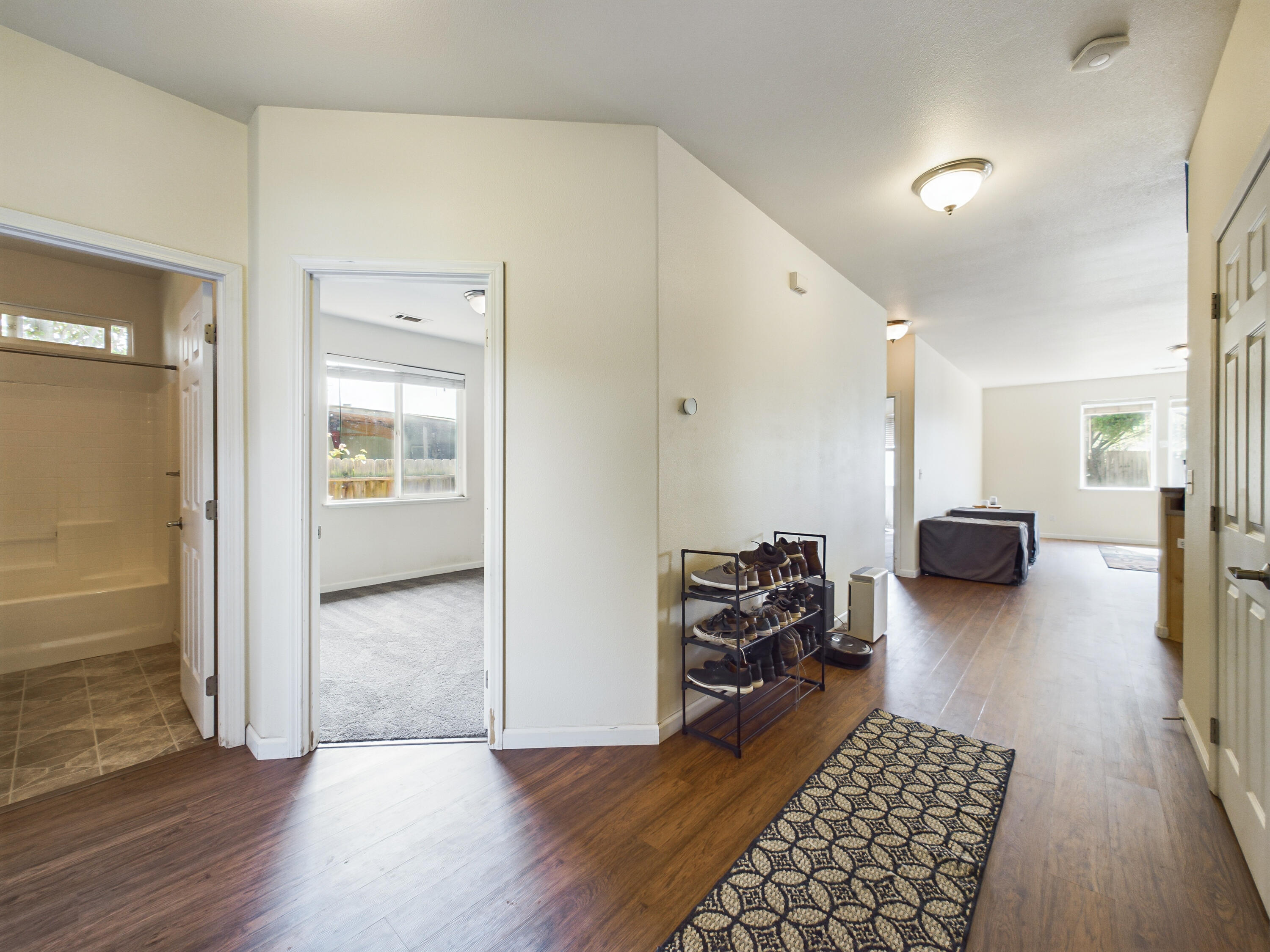 1833 Peninsula Drive