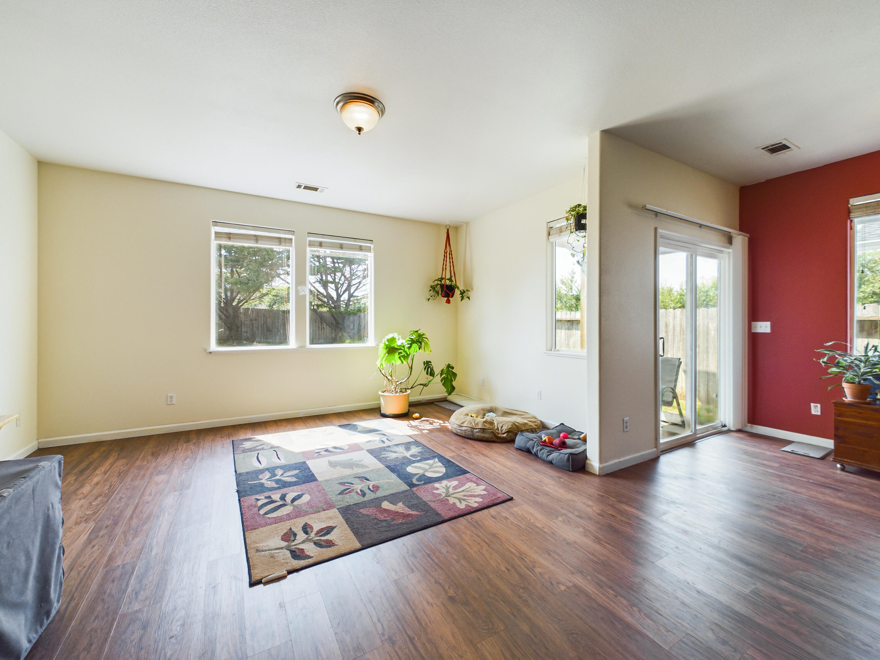 1833 Peninsula Drive