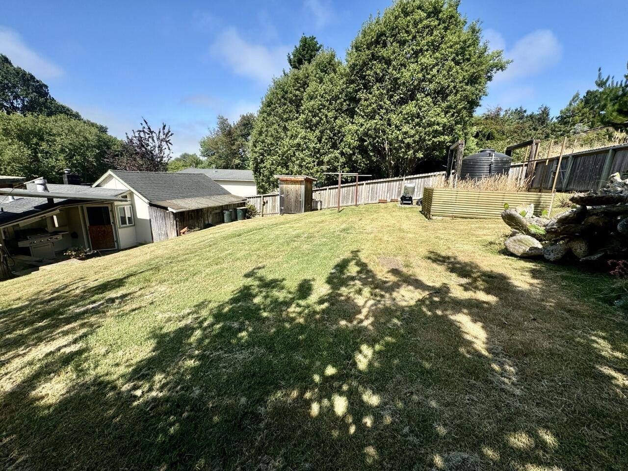 899 Fernbridge Drive