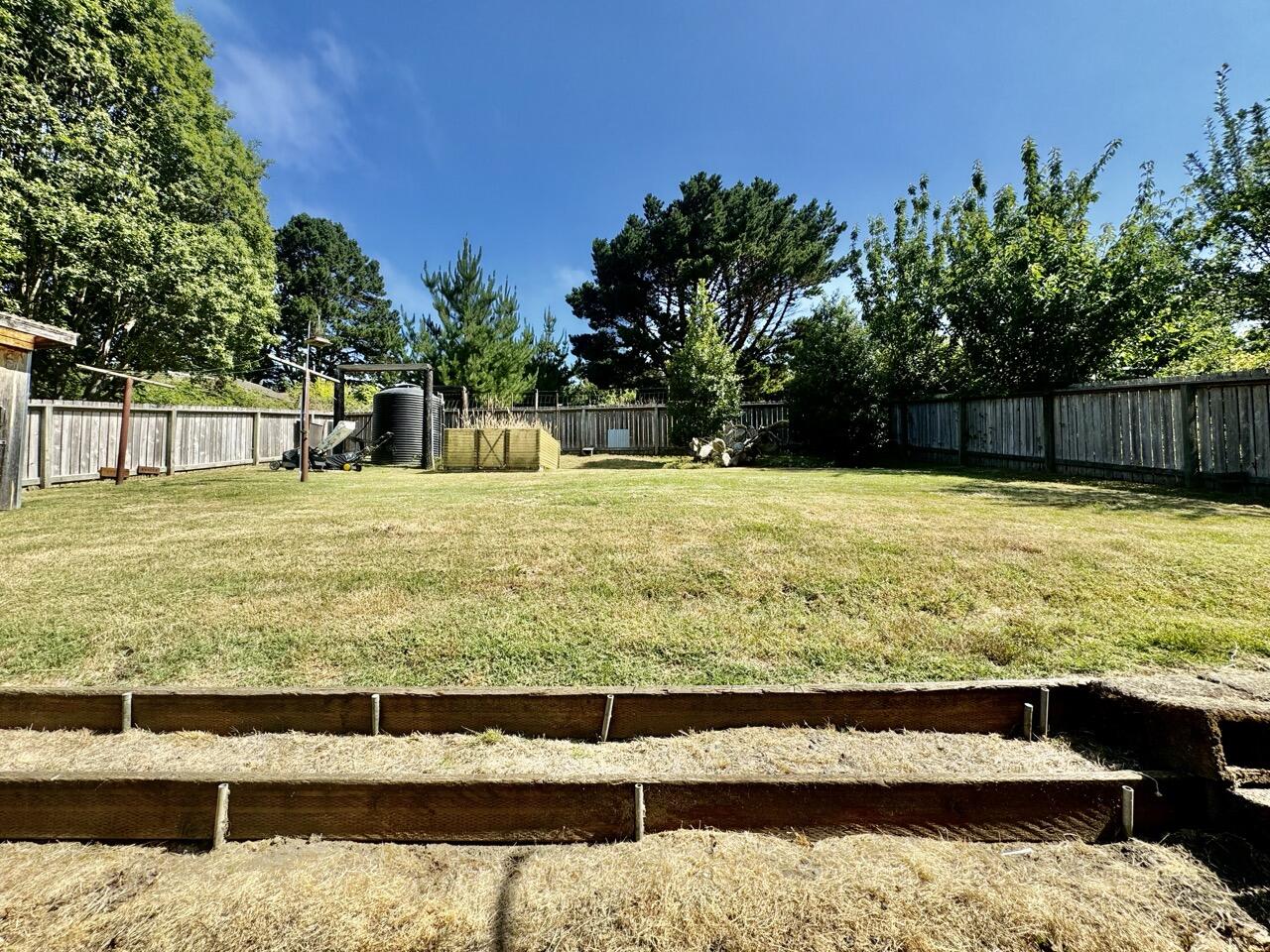 899 Fernbridge Drive