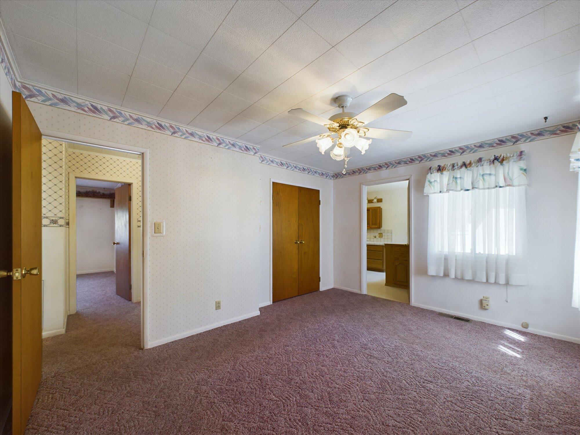 1860 Salyer Loop Road