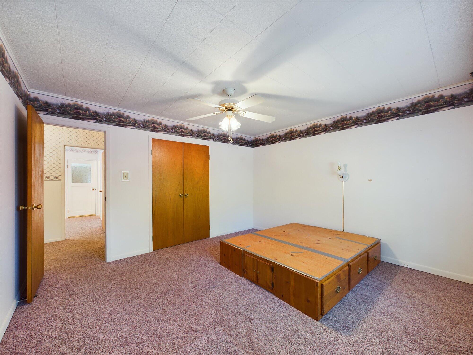 1860 Salyer Loop Road