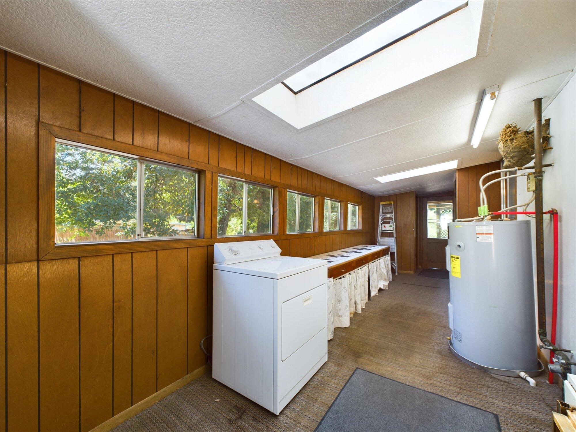 1860 Salyer Loop Road