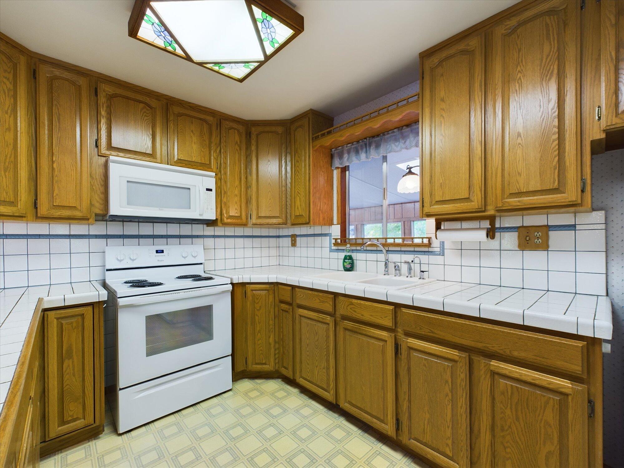 1860 Salyer Loop Road