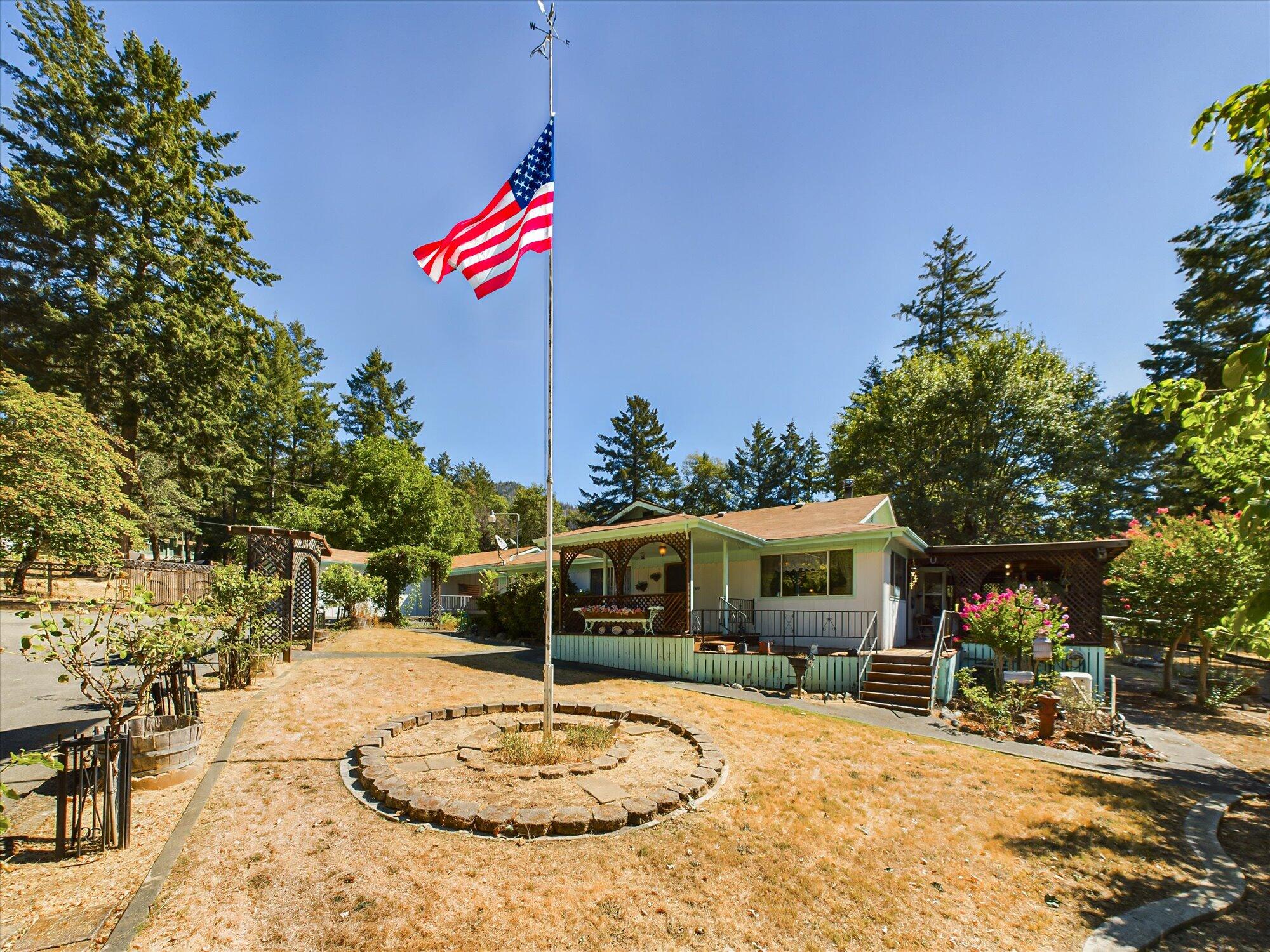 1860 Salyer Loop Road
