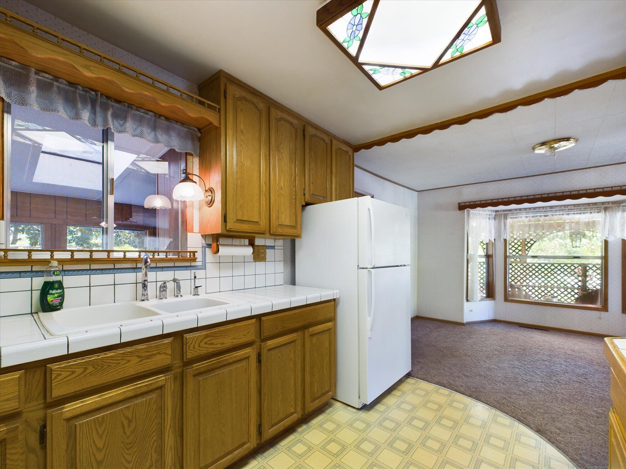 1860 Salyer Loop Road