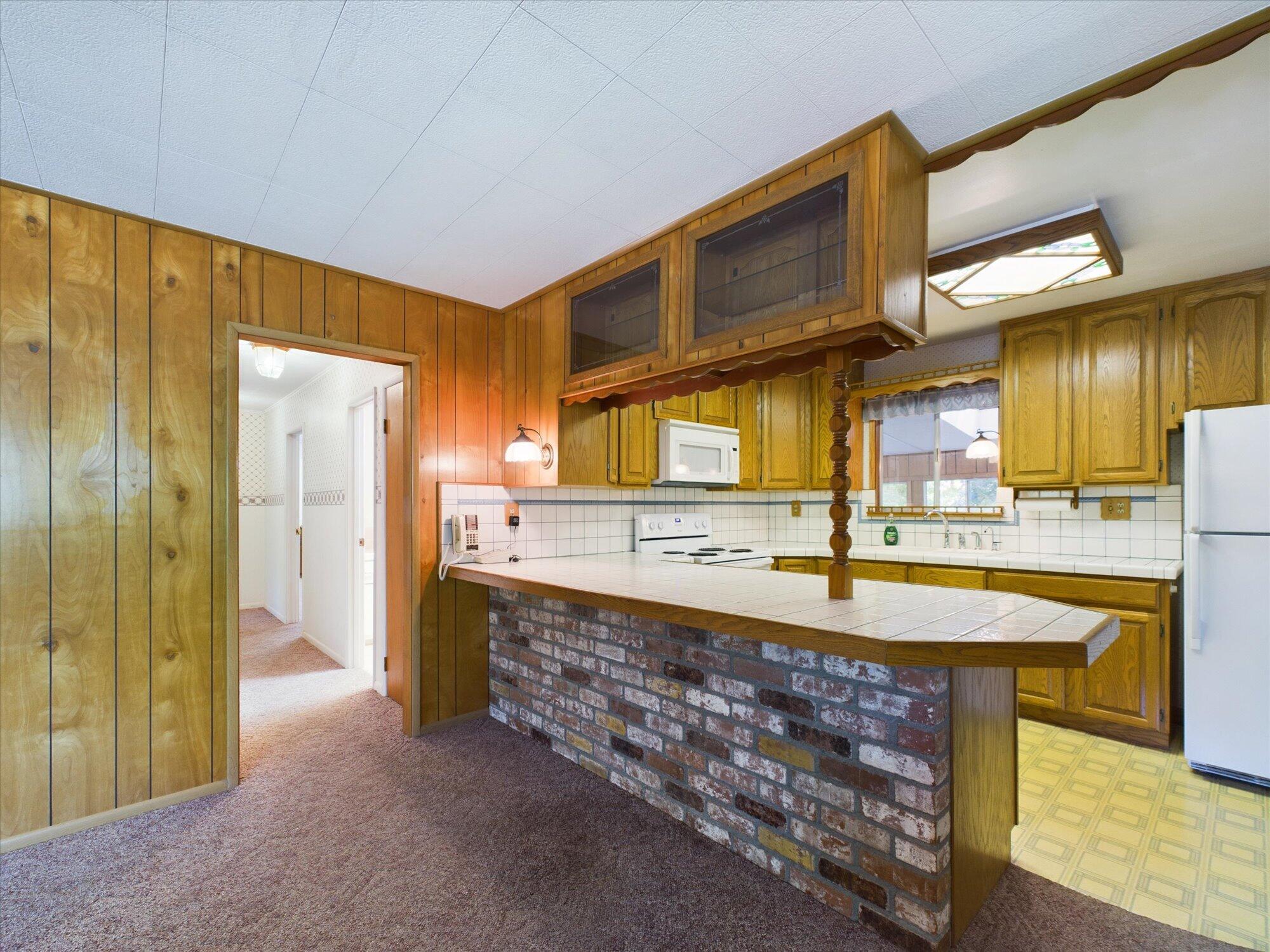 1860 Salyer Loop Road