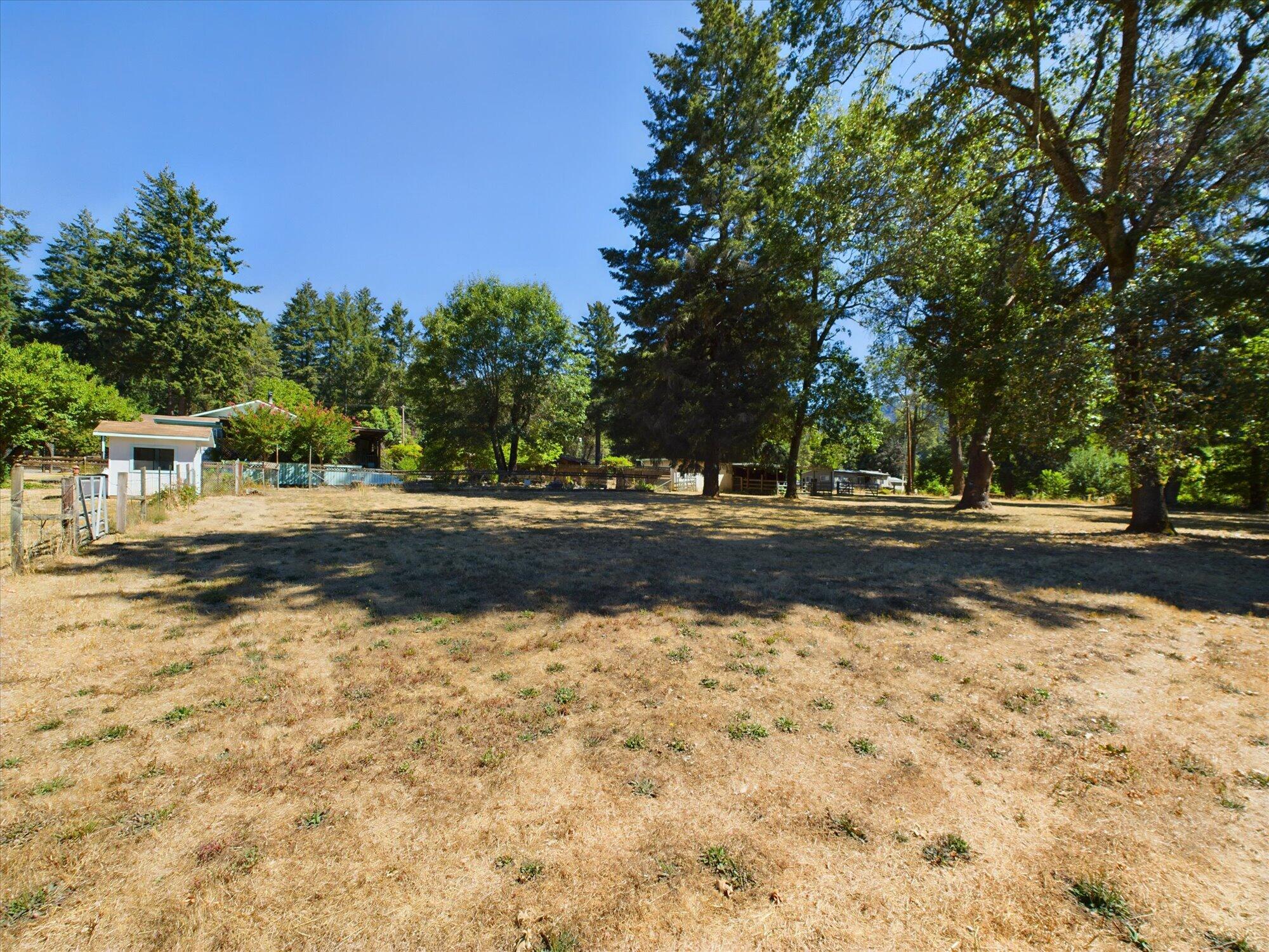 1860 Salyer Loop Road