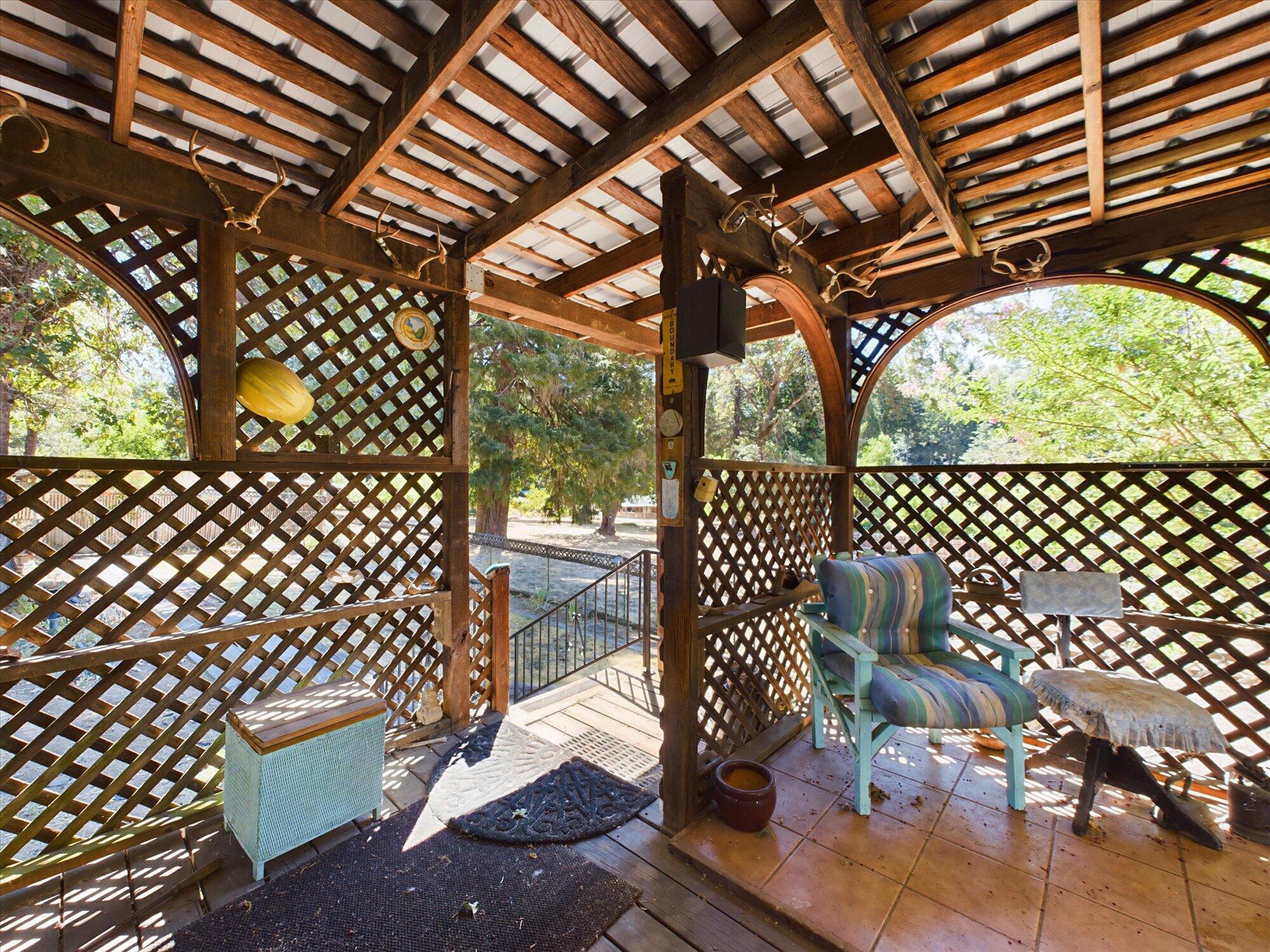 1860 Salyer Loop Road