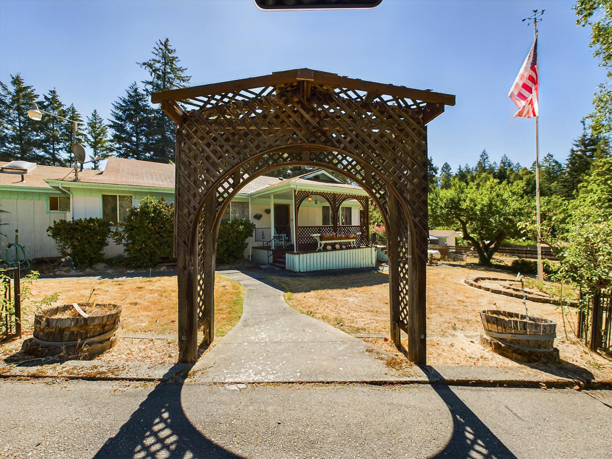 1860 Salyer Loop Road