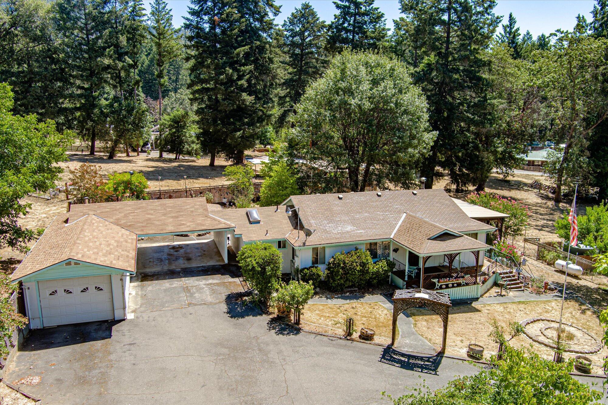 1860 Salyer Loop Road