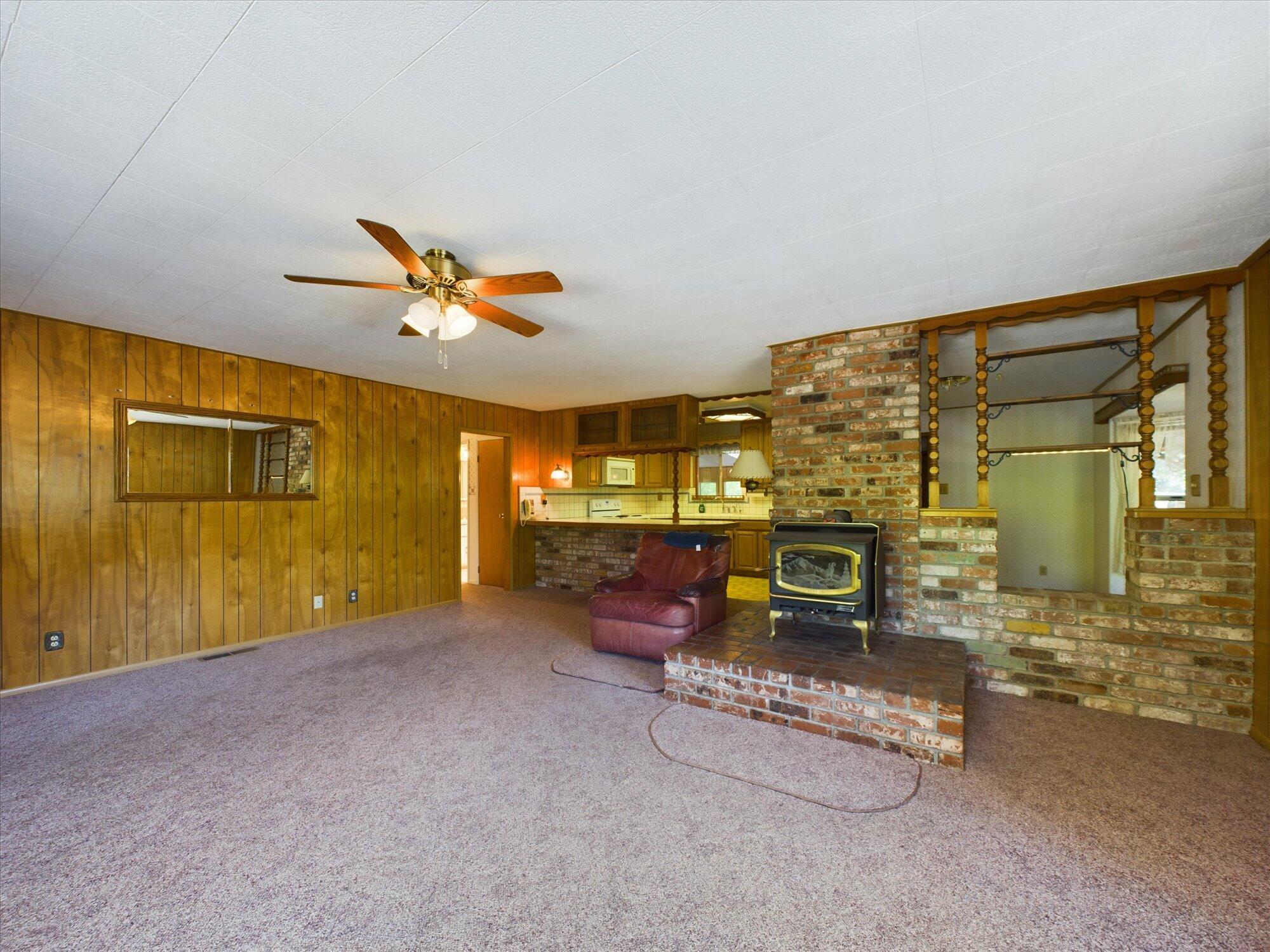 1860 Salyer Loop Road