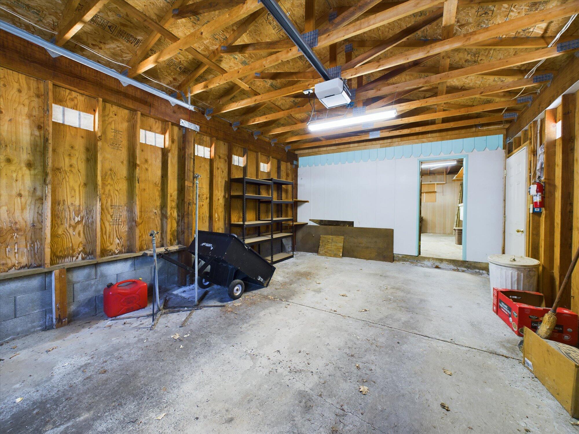 1860 Salyer Loop Road