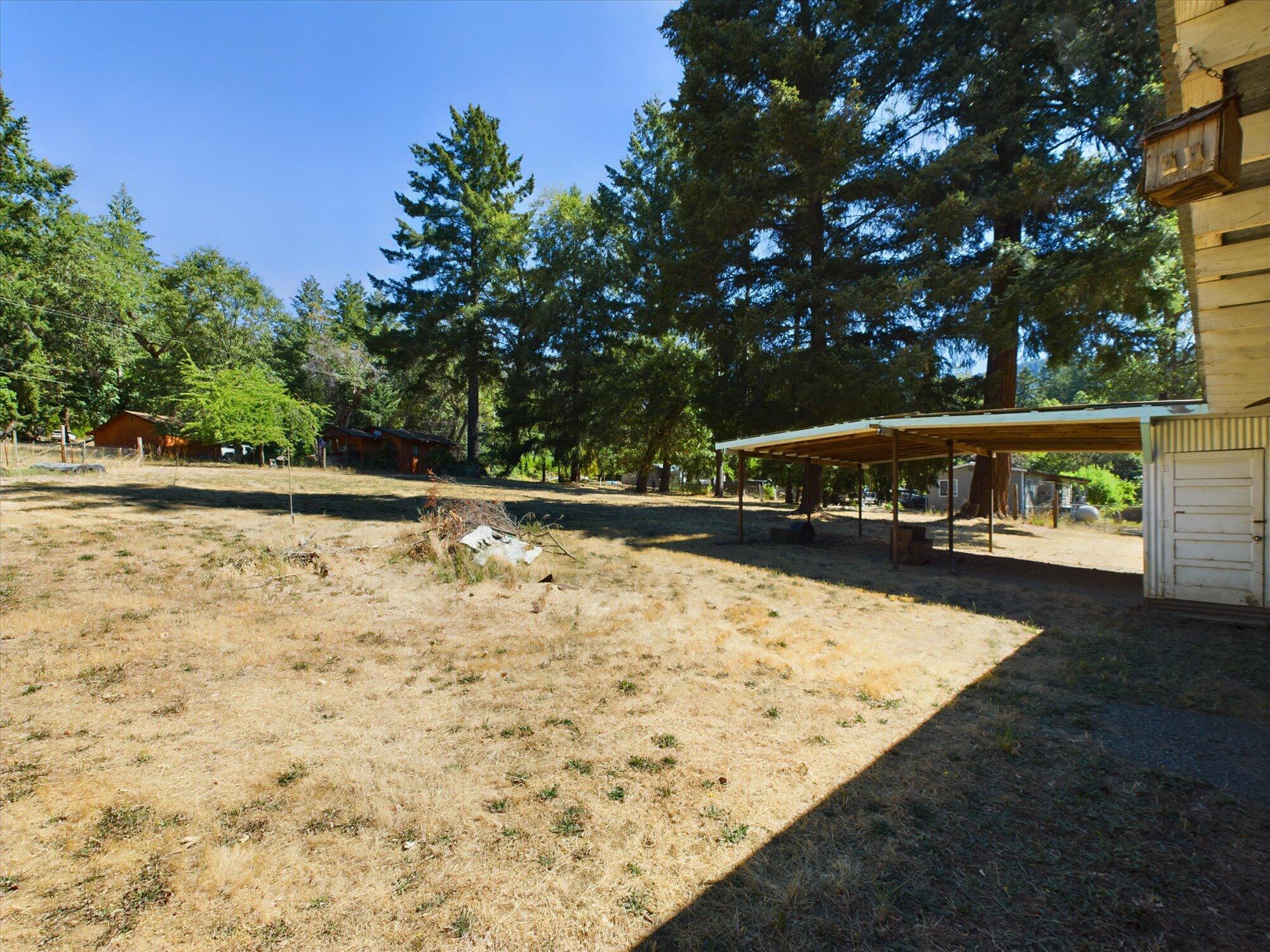 1860 Salyer Loop Road