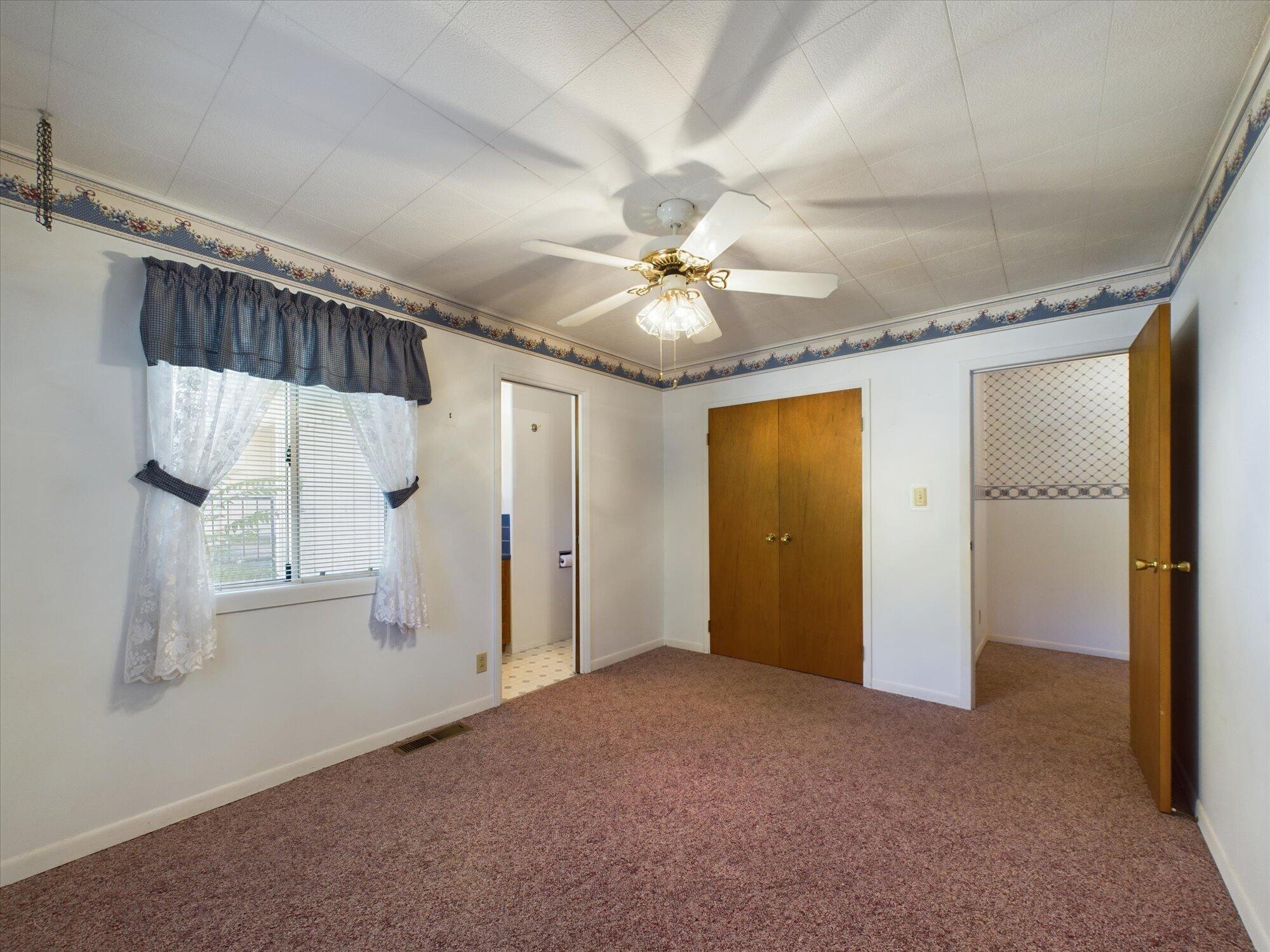 1860 Salyer Loop Road