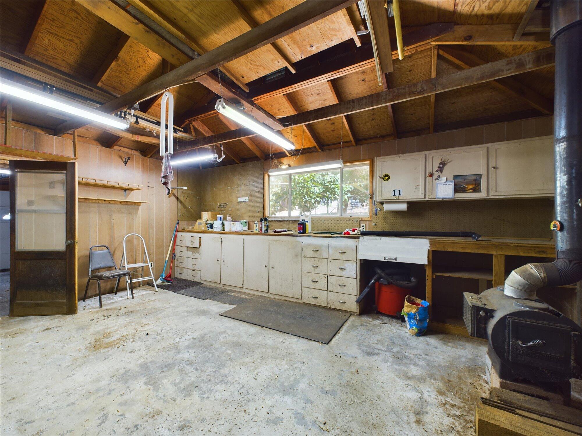 1860 Salyer Loop Road